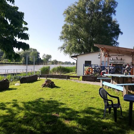 Seefahrer Musik- & Kreativhotel Osten Buitenkant foto