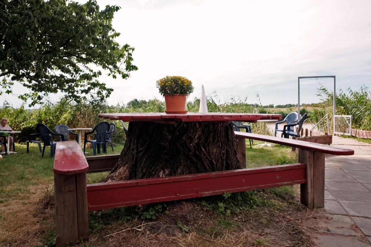 Seefahrer Musik- & Kreativhotel Osten Buitenkant foto